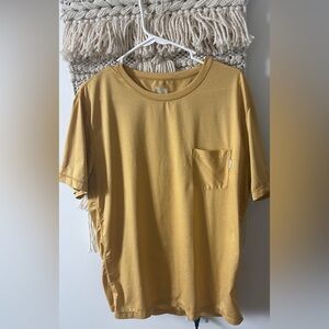 Vuori Men’s Performance Pocket Tee Short Sleeve Mustard Yellow Size Large